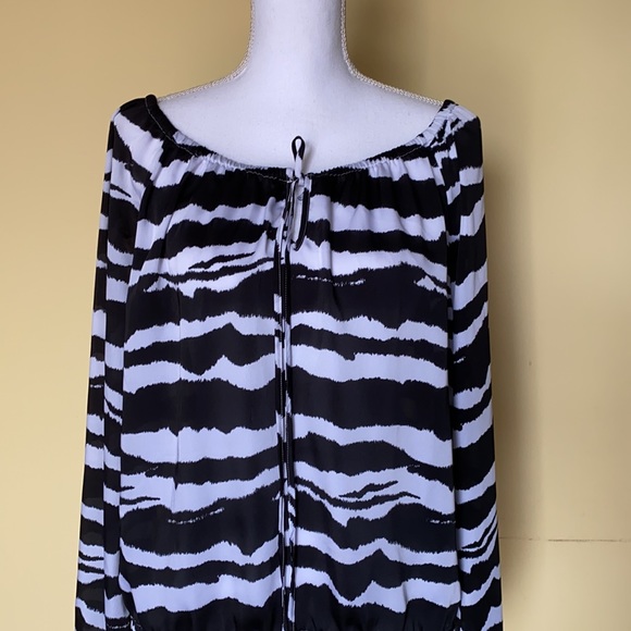Michael Kors black and white blouse size S - Picture 3 of 11